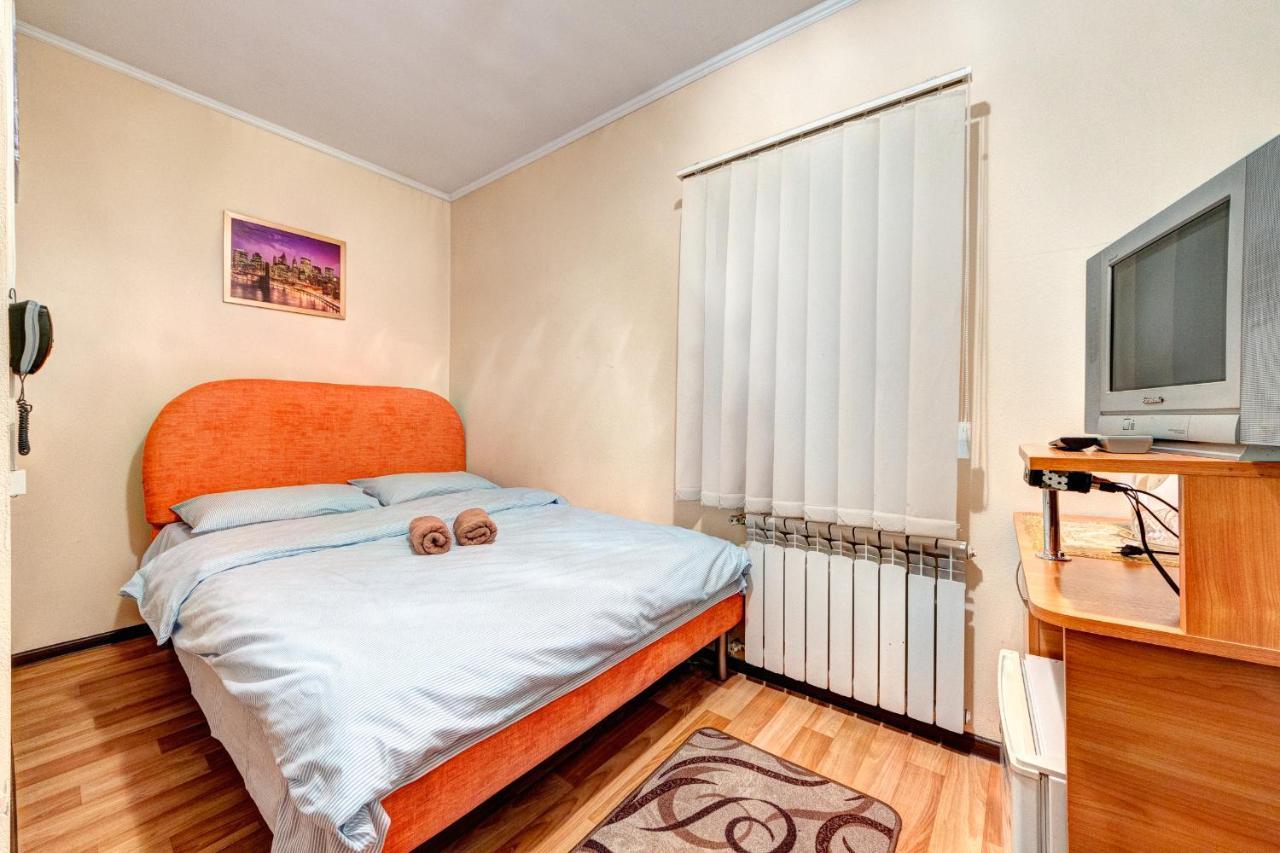 Hotel Zvezda Киев Екстериор снимка