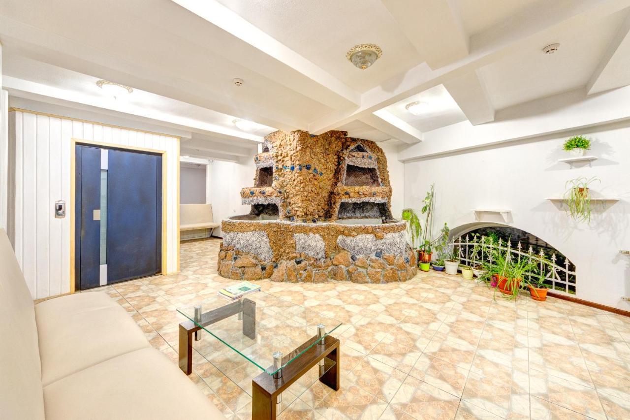 Hotel Zvezda Киев Екстериор снимка